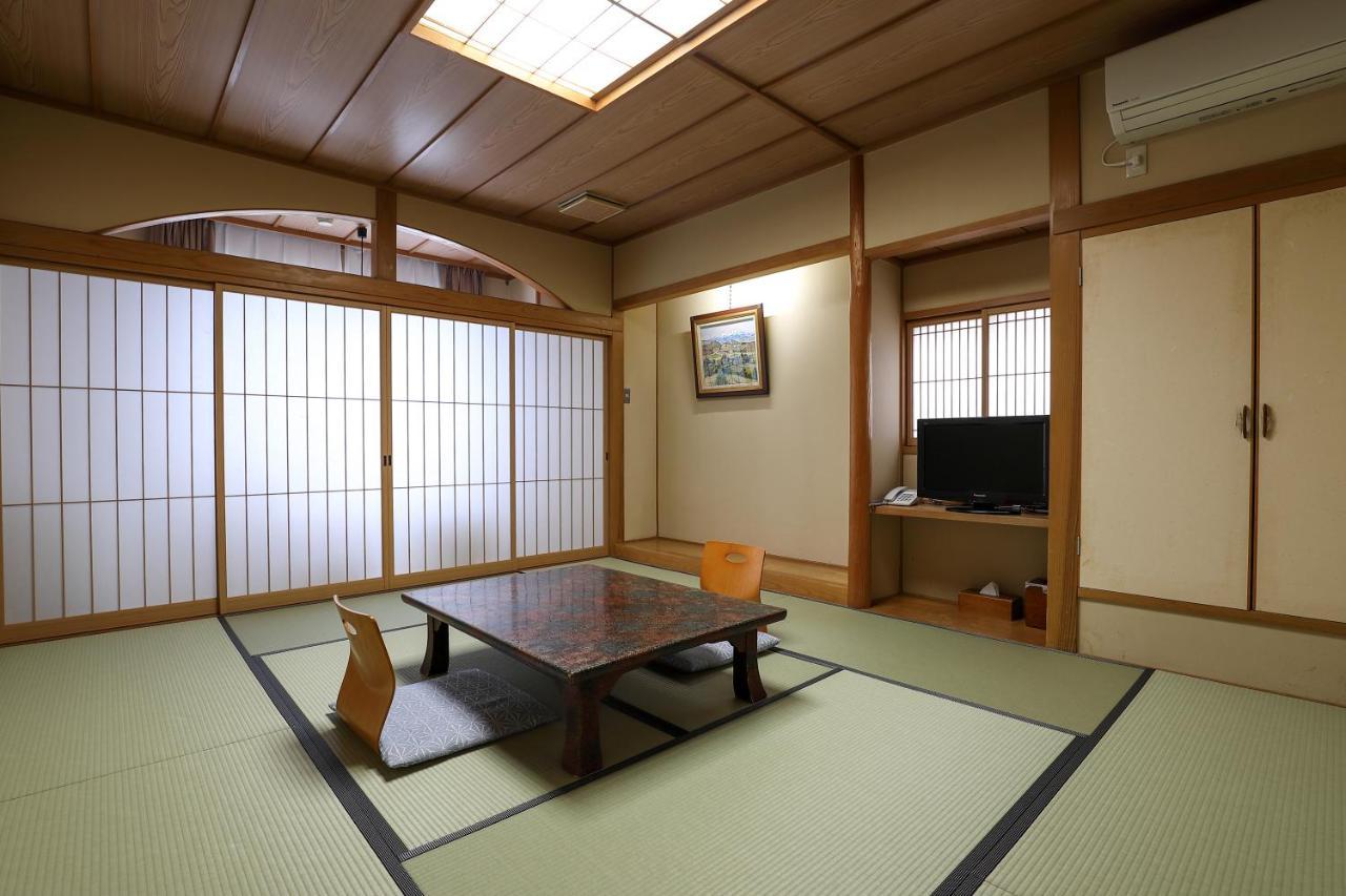 Tsukasaya Ryokan Tsuruoka Luaran gambar